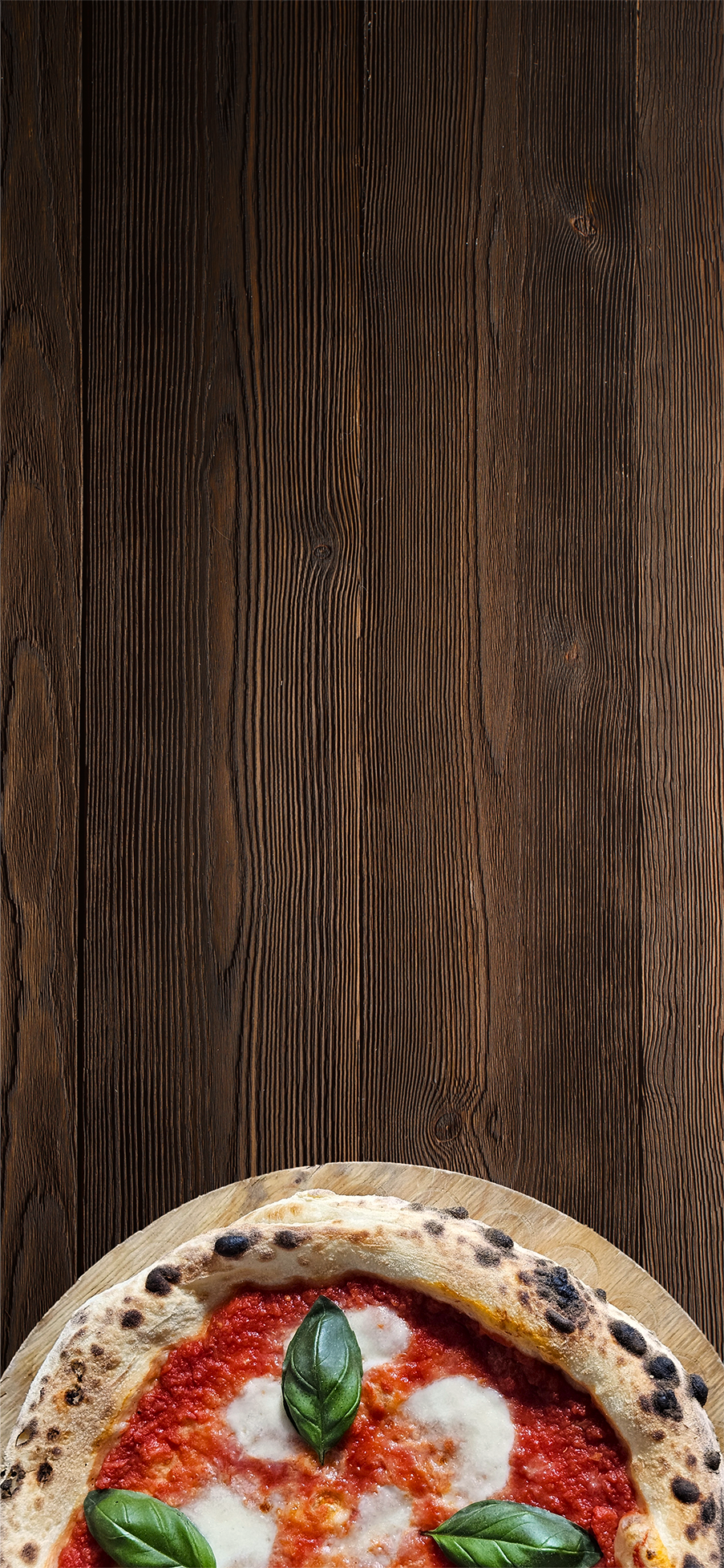 Pizza z pieca opalanego drewnem